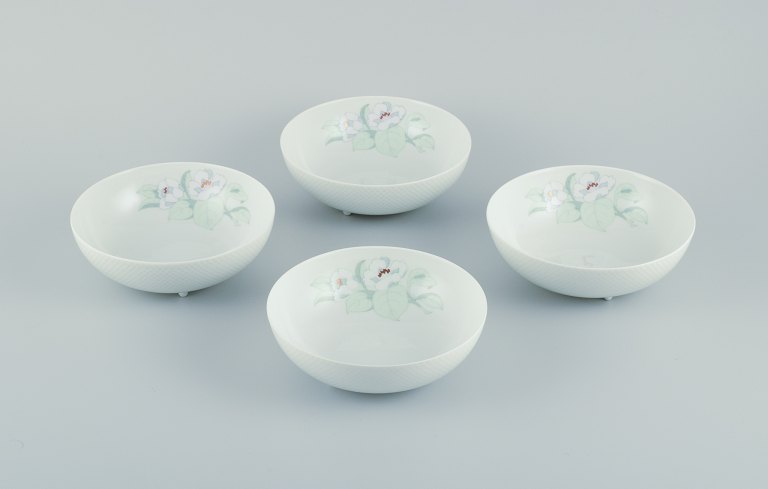 Tapio Wirkkala for Rosenthal Studio-linie, Century Blütentraum. Et sæt på fire porcelænsskåle dekoreret med blomstermotiv.
