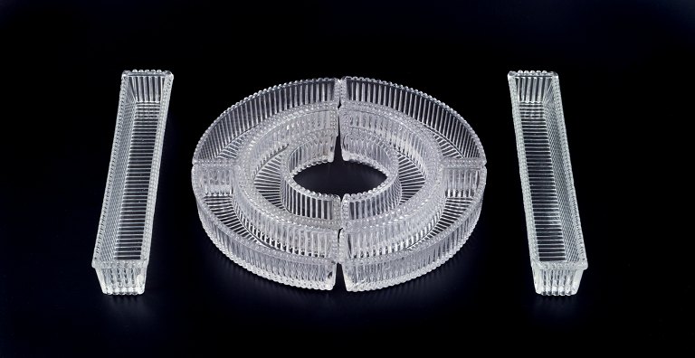 Baccarat, France, "Surtout de Table" consisting of eight crystal glass pieces in a ribbed Art Deco design.