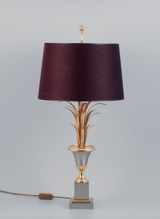 Maison Jansen stil. Stor bordlampe i messing, stamme i form af palmeblade, tekstil skærm.