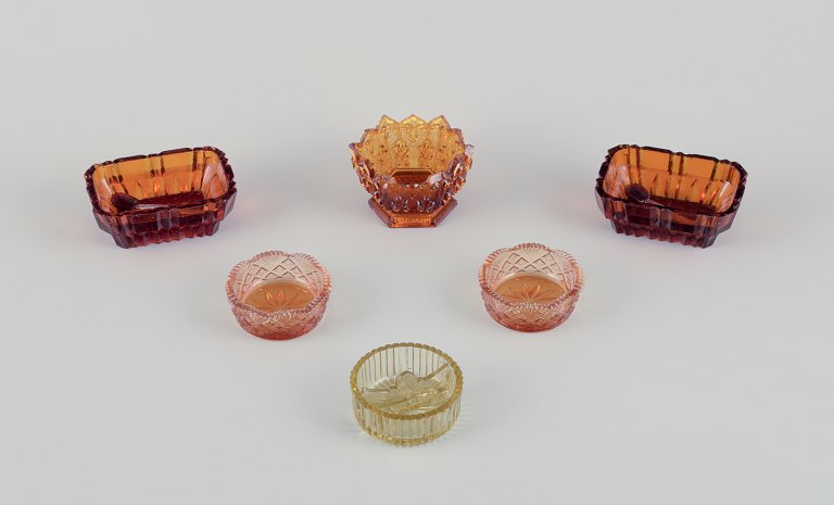 Fåglavik Glasbruk (1874-1980), Sweden.Six salt cellars in colored glass. Handmade amber-colored glass.