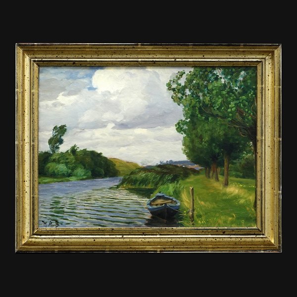 Brendekilde maleri. H. A. Brendekilde, 1857-1942, olie på lærred. Parti med robåd ved å. Signeret. Lysmål: 28x39cm. Med ramme: 36x47cm