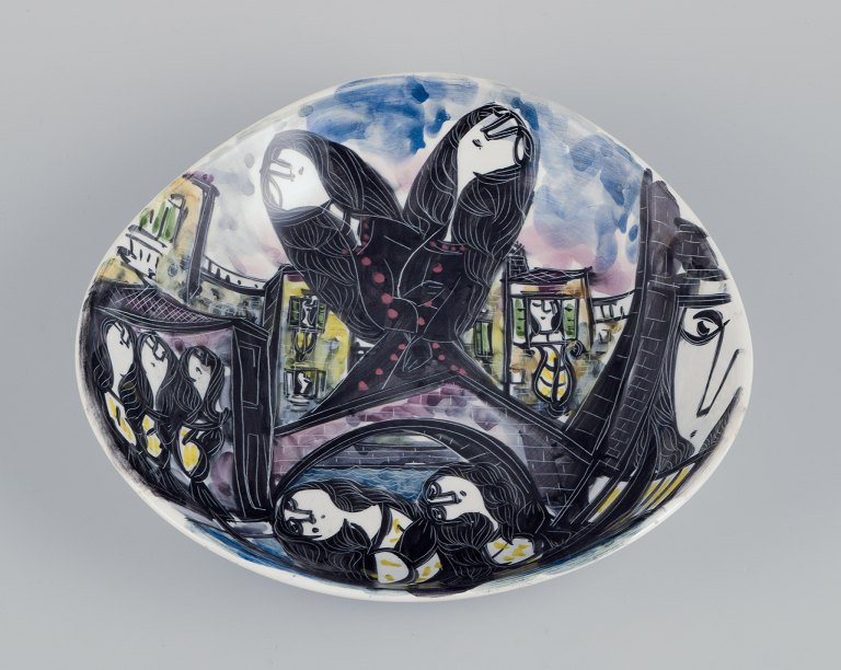 Silvestri, Venice, Italy. Unique ceramic bowl with a cityscape featuring female faces. Hand-decorated.