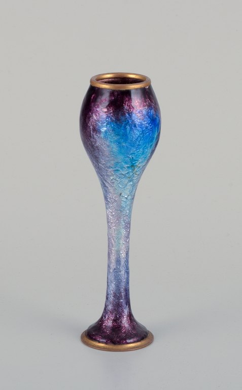 Fauré et Marty for Limoges, Frankrig.Slank vase i emaljearbejde. Dekoration i blå og violette toner.