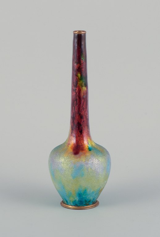 Fauré et Marty for Limoges, Frankrig.Stor vase smal hals i emaljearbejde. Dekoration i polykrom emalje.