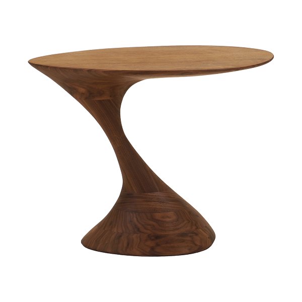 Morten Stenbæk, Danmark, lampebord i nøddetræ med oval plade. Signeret Morten Stenbæk. H: 48cm Plade: 64x41cm.