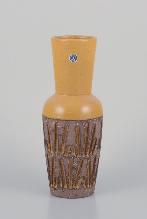 Mari Simmulson (1911-2000) for Upsala Ekeby, Sweden. Ceramic vase in a modernist style with ochre yellow glaze.