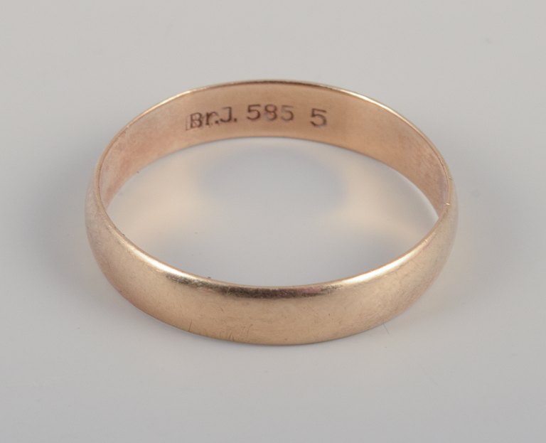 Bræmer Jensen, dansk guldsmed. 14 karat alliancering. Klassisk og stilrent design.