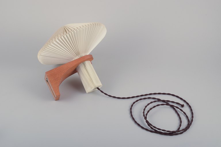 Le Klint væglampe."The Mushroom".