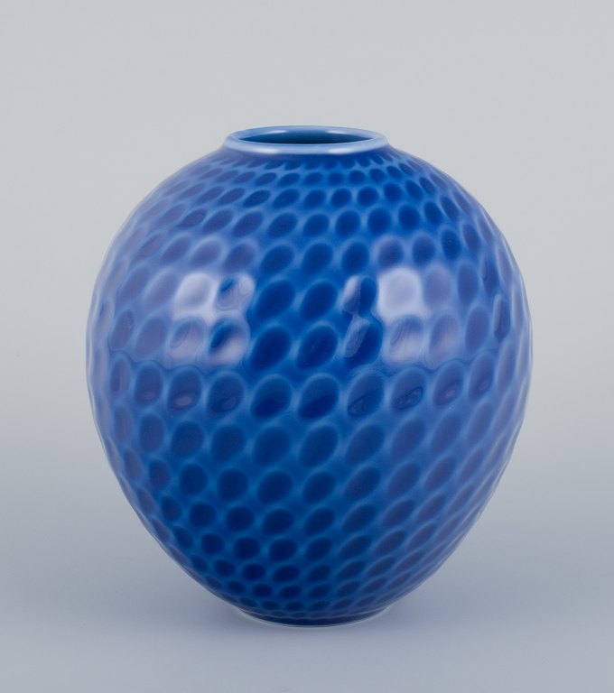 Maria Torstensson for Royal Copenhagen, porcelain vase with glaze in blue shades. Drop-shaped decoration.