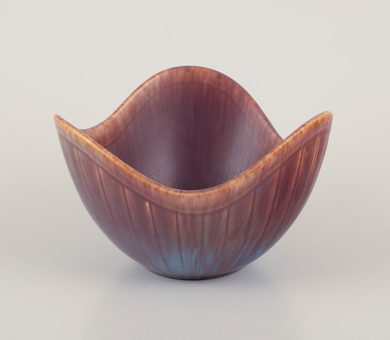 Gunnar Nylund for Rörstrand, Sweden.Ceramic bowl, glazed in blue-brown shades.