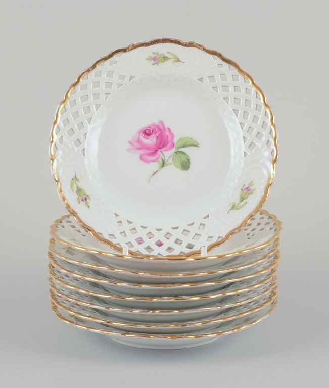 Meissen, Germany.A set of eight "Pink Rose" reticulated plates.
