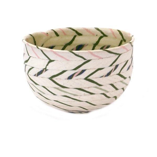 Hans Munck Andersen rund keramikskål i hvid, grøn og lyserød porcelænsmasse. Signeret. Unik. H: 7,5cm. D: 11cm