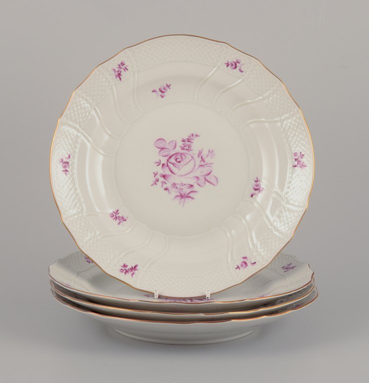 Herend, Hungary.A set of four dinner plates.