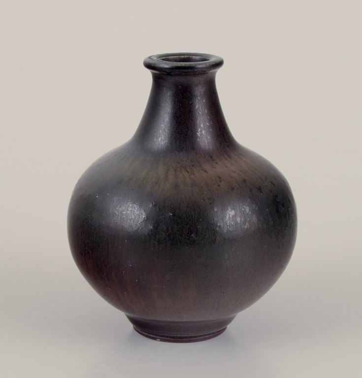 Berndt Friberg for Gustavsberg Studiohand.Tidlig unika miniature keramikvase.
