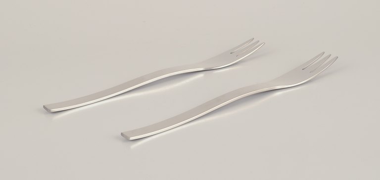 Gense, Sverige.To serveringsgafler i rustfrit stål.