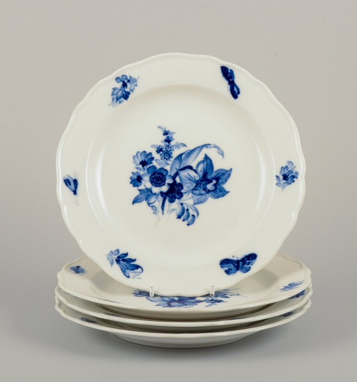Meissen, Tyskland.Fire frokosttallerkner i porcelæn.