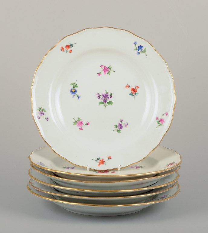 Meissen, Germany.Six dinner plates in porcelain.