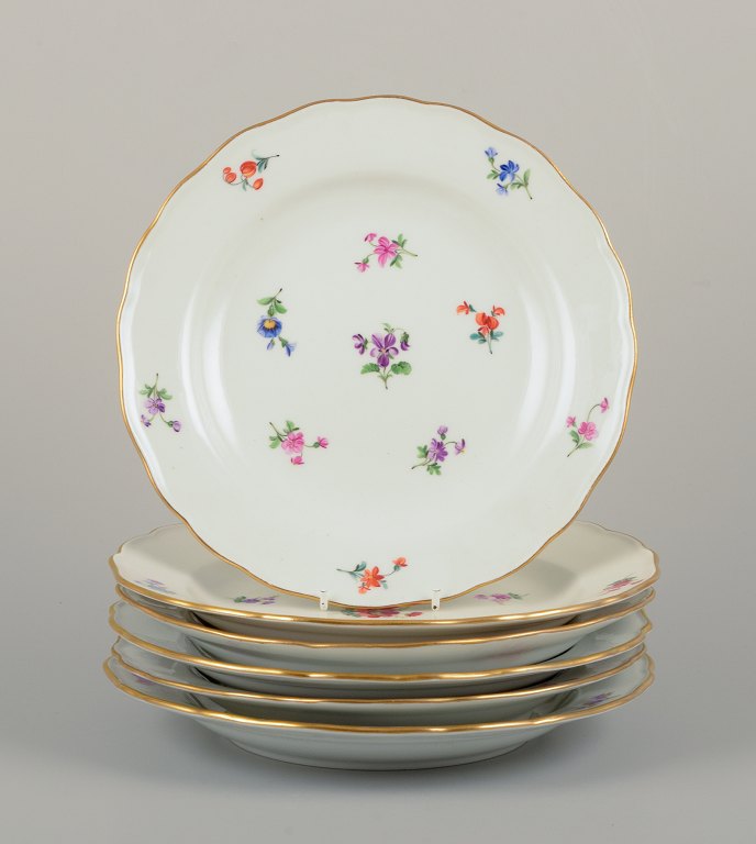 Meissen, Germany.Six dinner plates in porcelain.