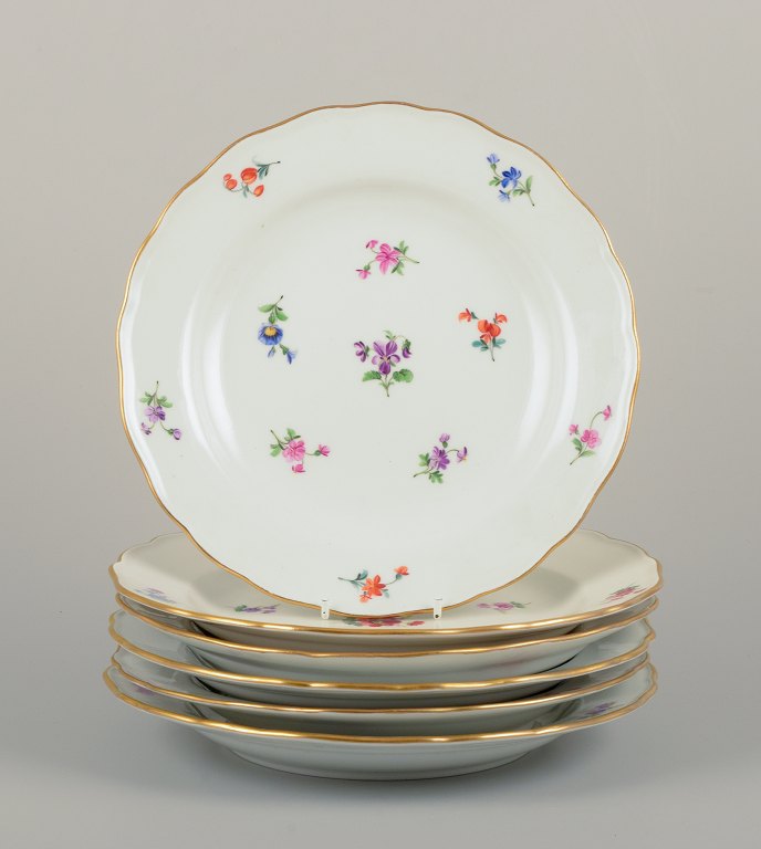 Meissen, Tyskland.Seks middagstallerkner i porcelæn.
