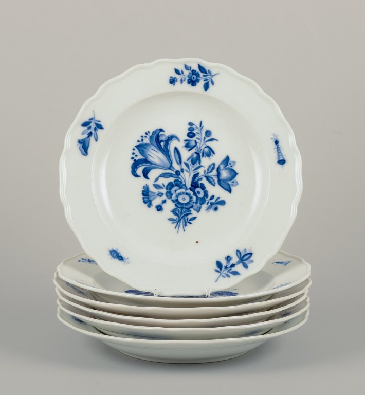 Meissen, Germany.Six dinner plates in porcelain.
