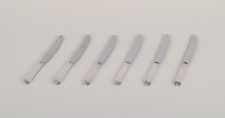 Georg Jensen Pyramide.Seks frugtknive i sterlingsølv med blad i rustfrit stål.