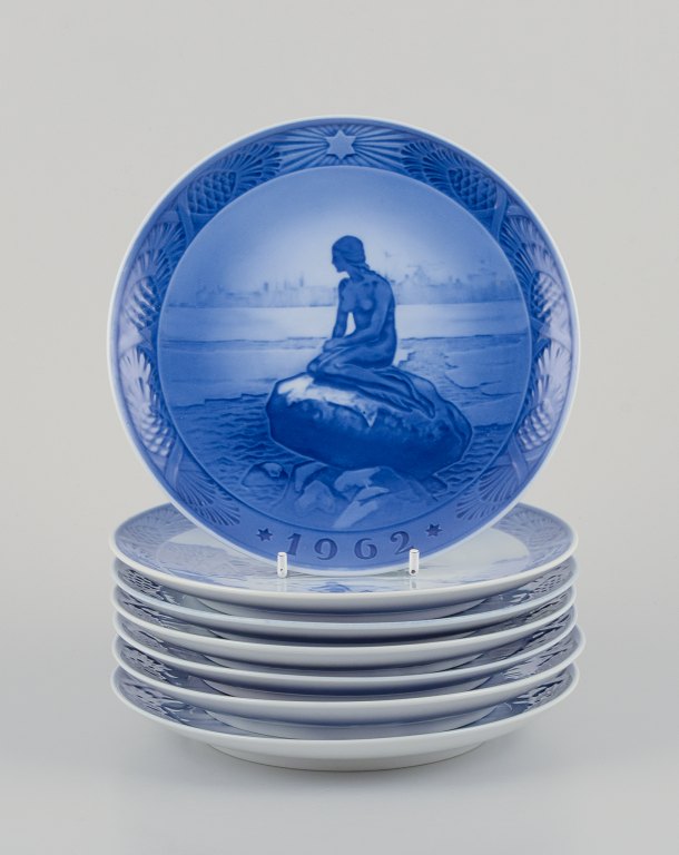 Royal Copenhagen, et sæt på syv juleplatter.Årgange: 1962-1966, 1968 og 1969.