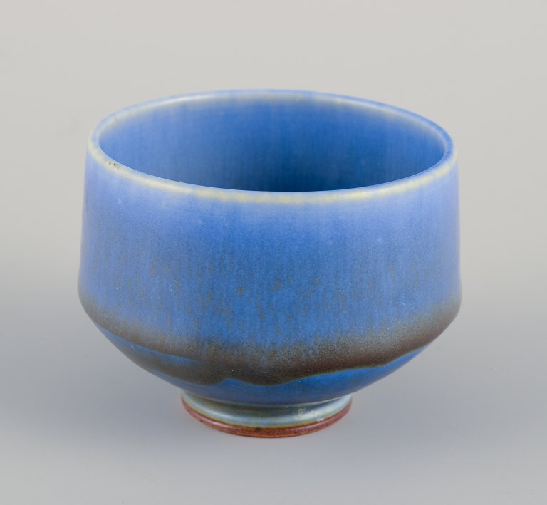 Berndt Friberg for Gustavsberg Studiohand.Bowl in glazed ceramic.