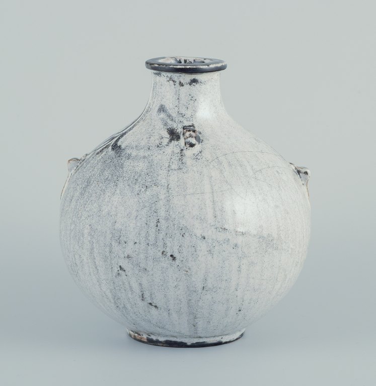 Svend Hammershøi for Kähler. Ceramic vase with narrow neck in black-gray double glaze.