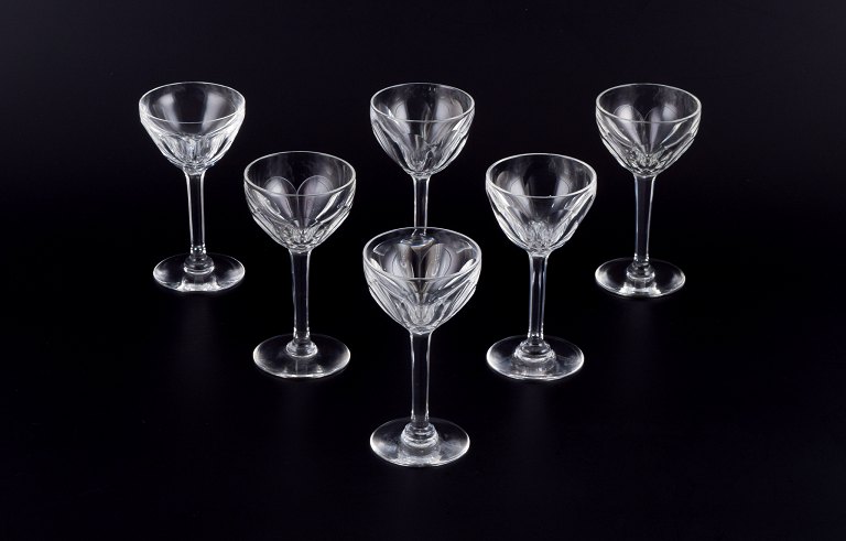 Val St. Lambert, Belgium. A set of six Art Deco liqueur glasses.