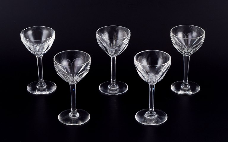 Val St. Lambert, Belgium. A set of five Art Deco liqueur glasses.