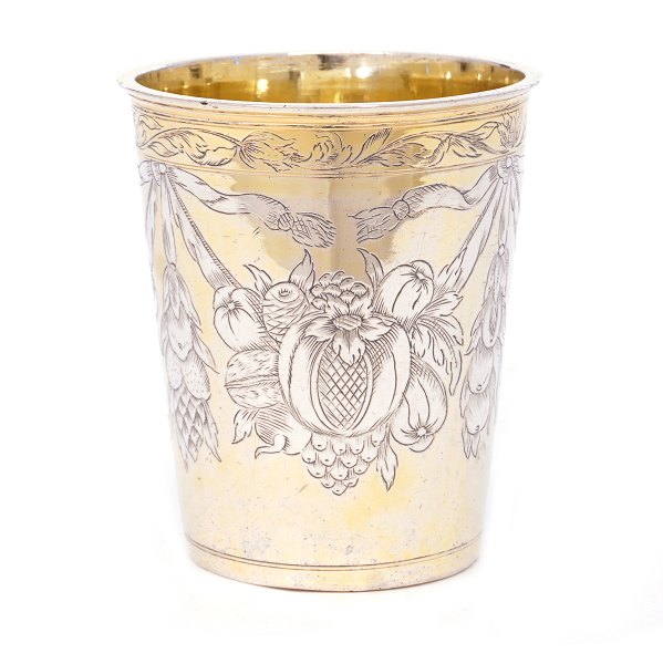 Important gilt renaissance silver cup by Leonhardt (Leuert) Roethaer, 1671-98, Hamburg. H: 9,2cm. W: 143gr