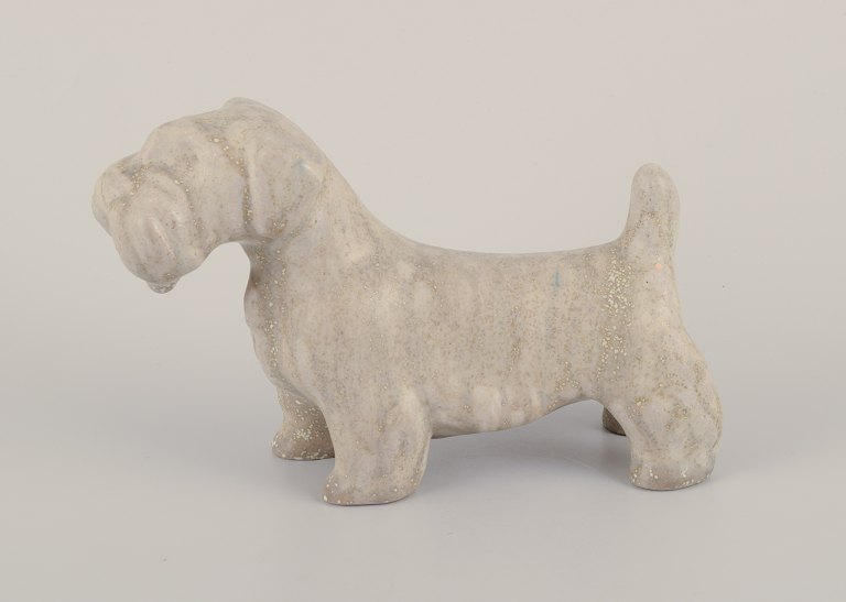 Arne Bang, Danmark. Eget værksted.Figur af skotte-hund.