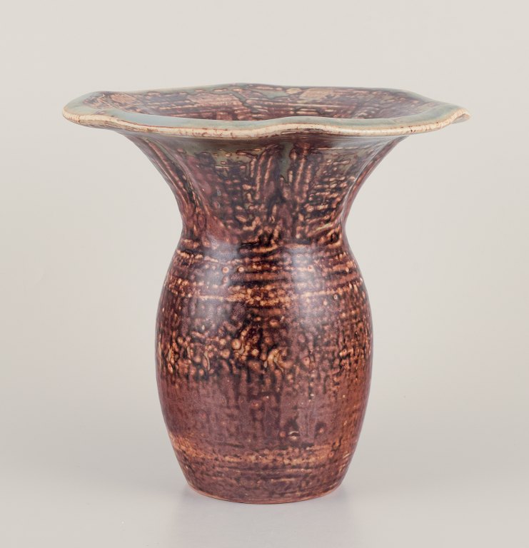 Royal Copenhagen keramikvase af Carl Halier / Patrick Nordström. Smuk Sung glasur i mange nuancer.