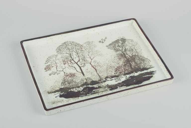 Nils Thorsson for Royal Copenhagen.Bakke med landskabsmotiv.