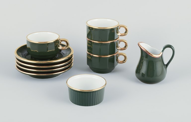 Pillivuyt, France. Four pairs of coffee cups with saucers, creamer and sugar bowl.“Green Bistro” porcelain.
