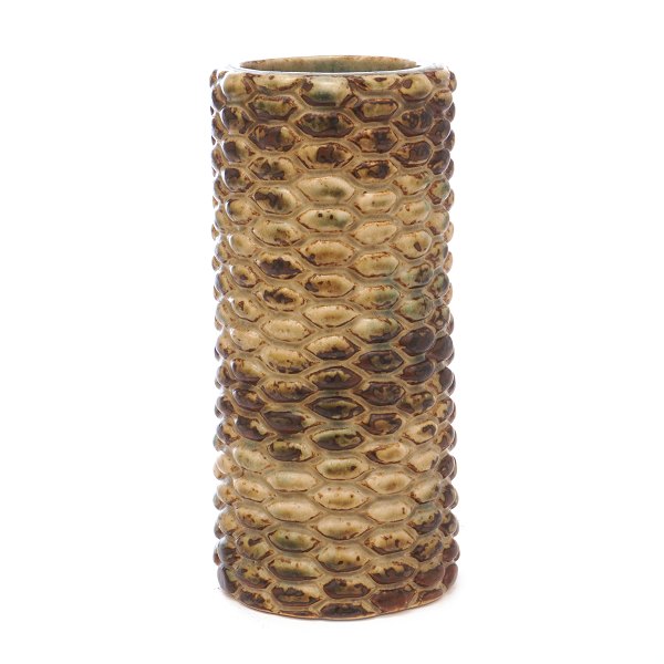 Salto vase. Axel Salto, 1889-1961, stor cylindrisk stentøjsvase i knoppet stil med sung glasur model 20630. Signeret Salto. H: 21cm. D bund: 9,5cm
