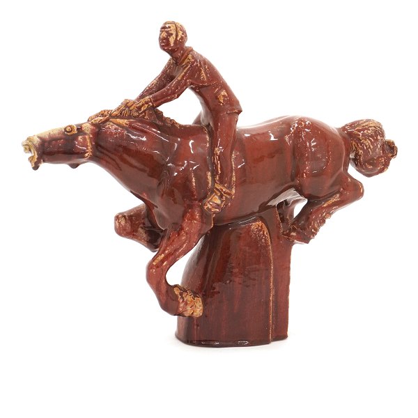 Very large stoneware sculpture by B&G Copenhagen 1945-48 by the unknown artist "LHE". H: 45cm. L: 55cm