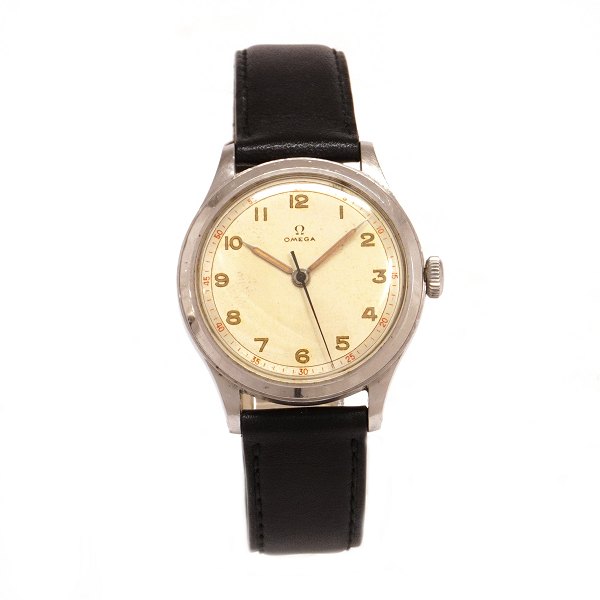 Omega military ur ref. 2179/6 årgang ca. år 1944. Leveres nyserviceret. God stand med let patineret skive. D: 35mm