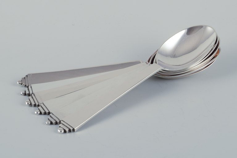 Georg Jensen Pyramid.A set of six dinner spoons.