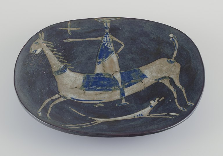 Åke Holm, Swedish ceramicist.Large unique ceramic dish.