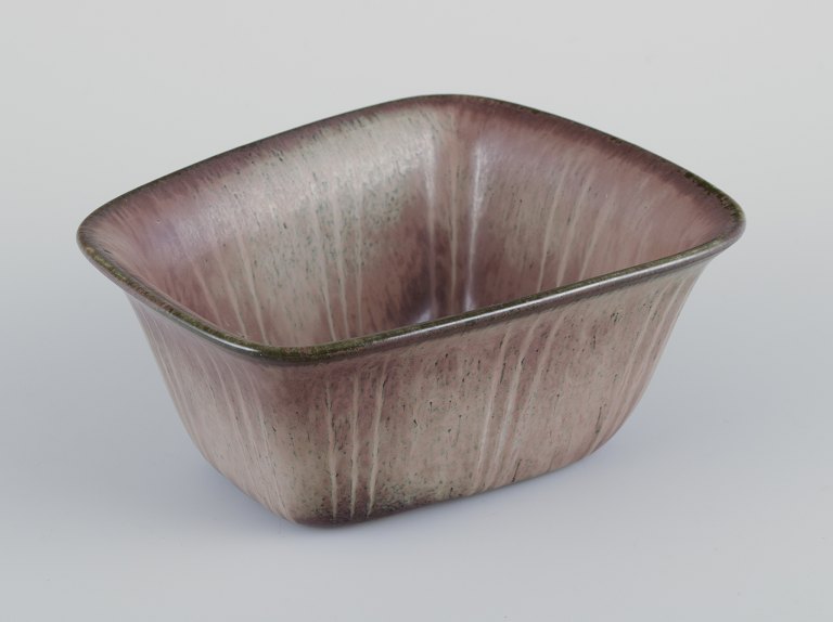 Gunnar Nylund for Rörstrand.Square ceramic bowl.