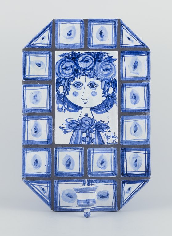 Bjørn Wiinblad, own studio.Candlelight holder on tiles .