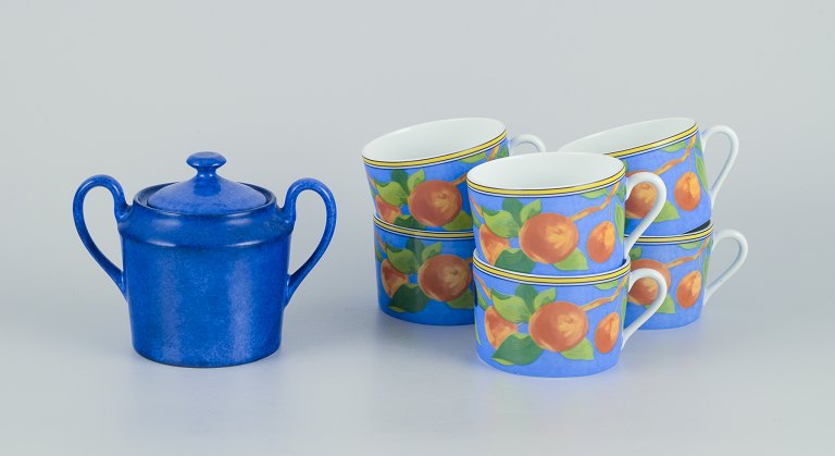 Limoges / Laure Japy, Paris. Seks kaffekopper samt en sukkerskål i porcelæn.