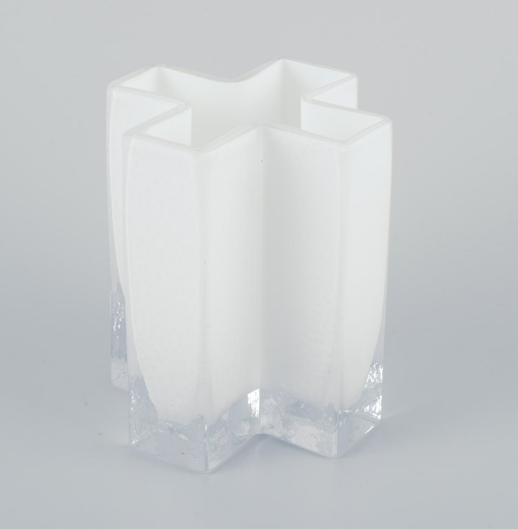 Bodil Kjær for Gullaskruf, Sweden. ‘Kryds’ (cross) vase in white and clear art glass.