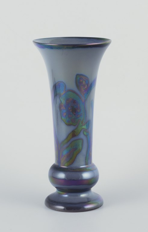 Edgar Böckman for Höganäs, Sweden. Large ceramic vase. Lustre glaze.