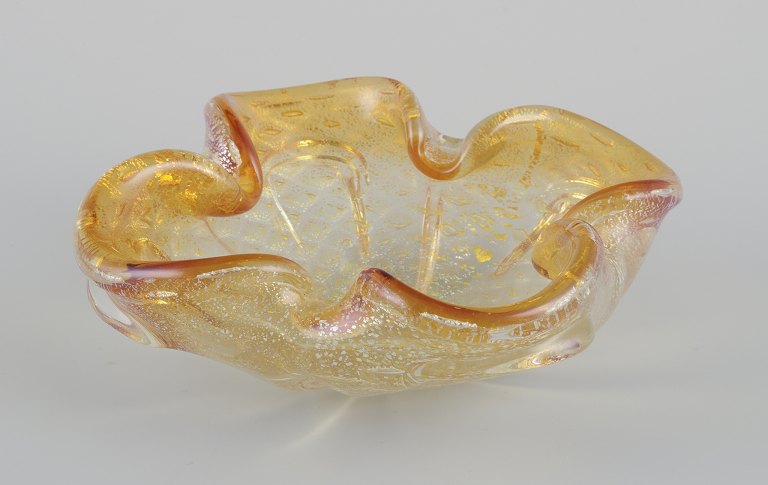 Murano, Italien.Skål af kunstglas.
