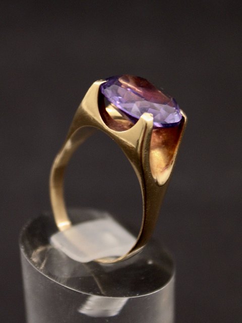 14 karat guld ring  med ametyst