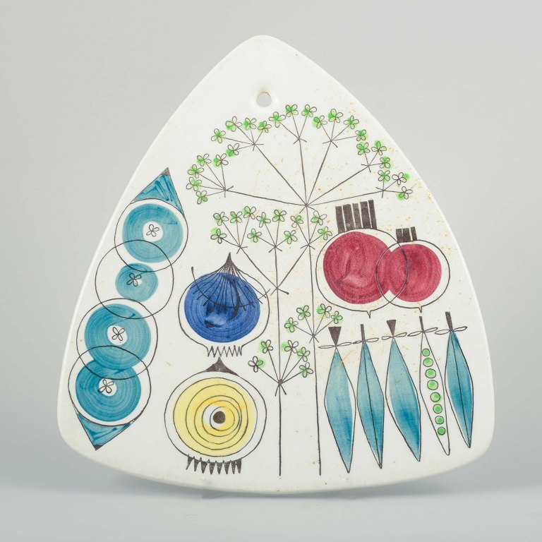 Rörstrand, SwedenCutting board in stoneware from the Picknick series.