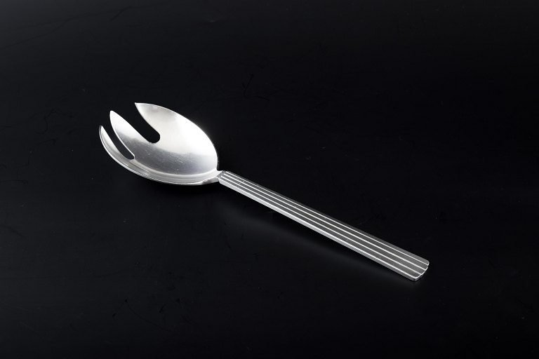 Georg Jensen, BernadotteServeringsske / salatske i sterling sølv
