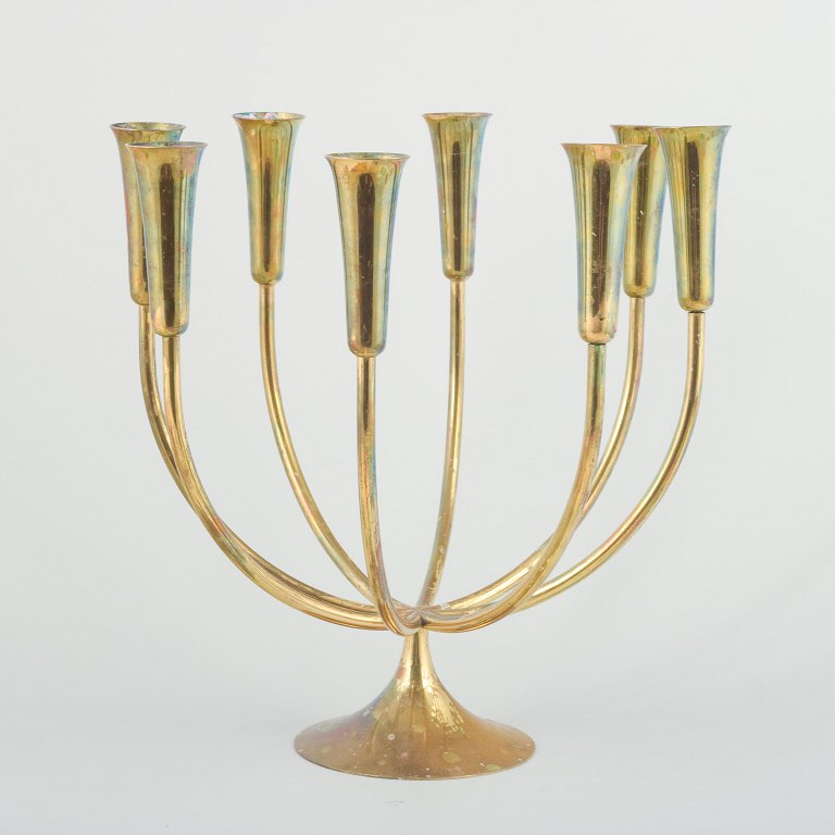 Dansk designerOttearmet stage, 1970’erne.Kandelaber i messing med otte buede arme
